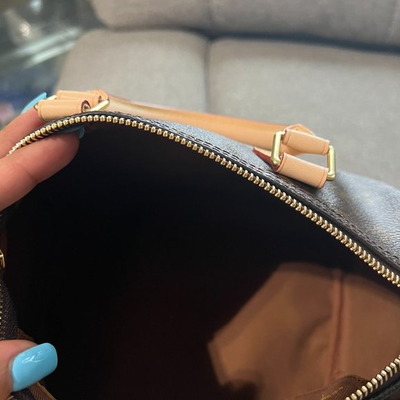 Authentic LV Speedy 25 - Picture 3 of 13